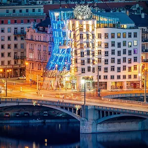 Hotel Dancing House - Tančící Dům